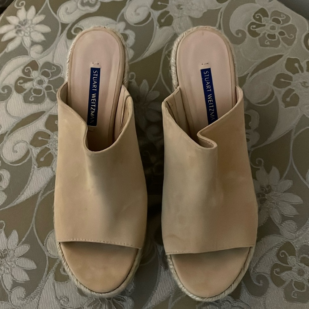 Stuart Weidman woman’s Marbella Espadrille. Tan size 8m. Never worn outside.